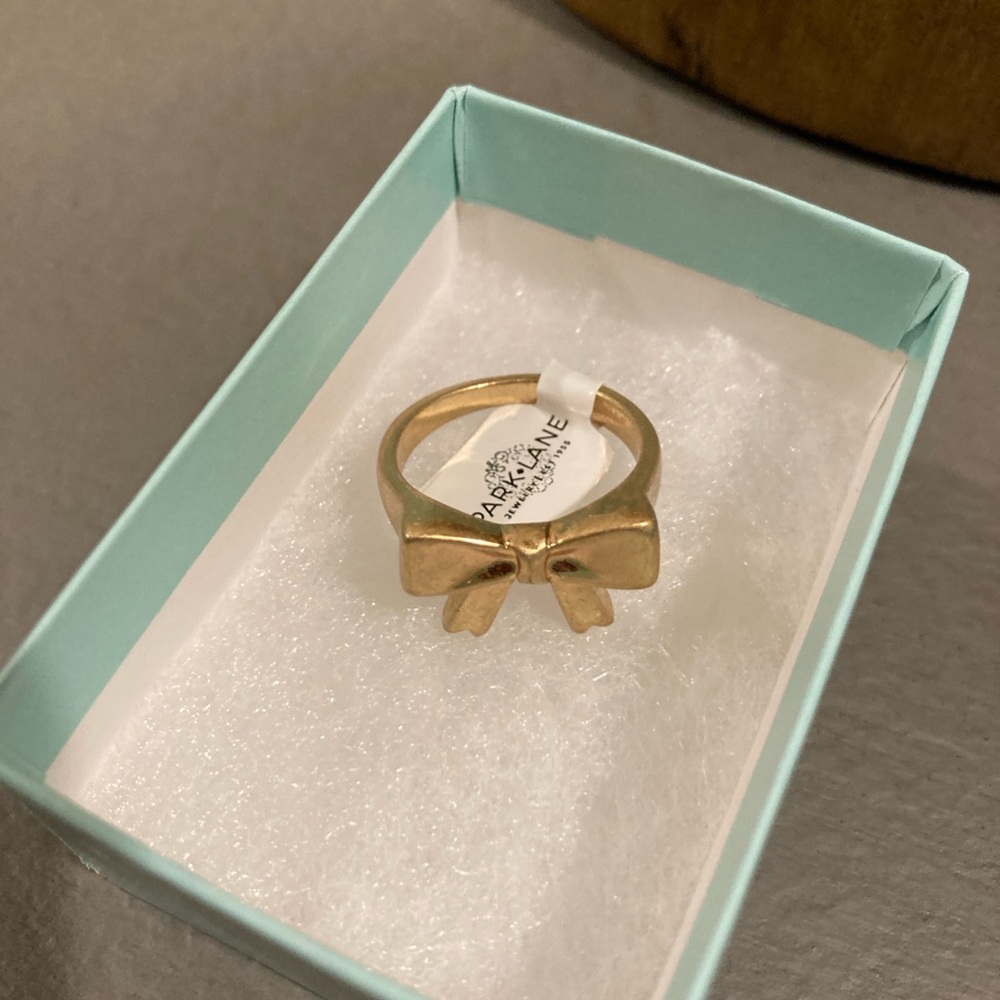 PARK LANE VELVET RING Gold Bow Ring NWT